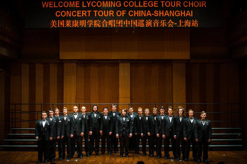 The men of the Tour Choir perform "Dulaman".