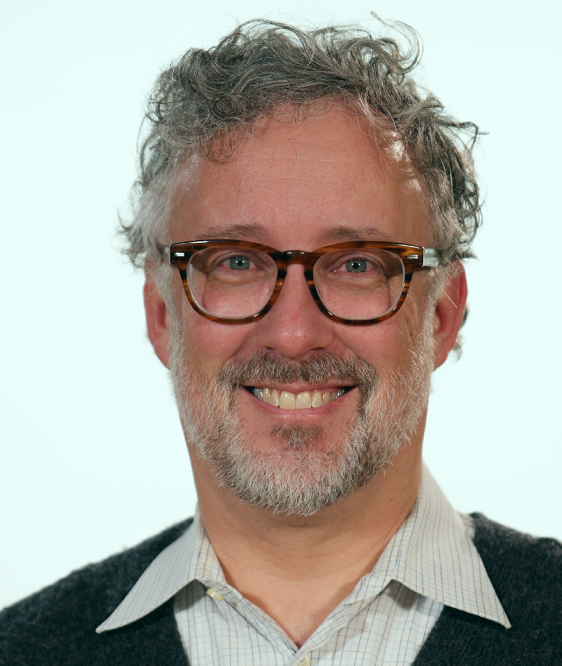 Douthat lecturer bringing late professor’s book on Shakespeare to publication