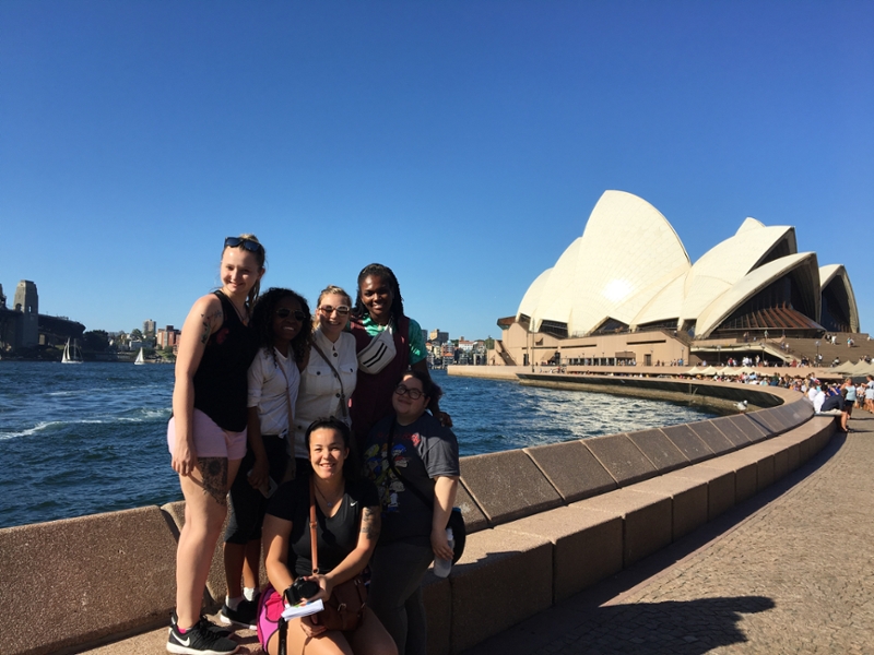 Lycoming College students get a taste of Australian culture during winter break