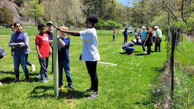 Students from Loyalsock Middle School learn about riparian buffers through programming offered by the Waterdale Environmental Education Center 